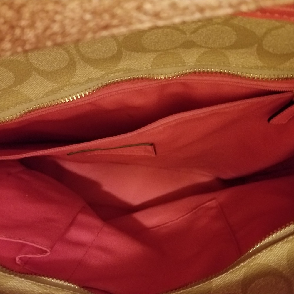 Authentic coach bag - Picture 3 of 3